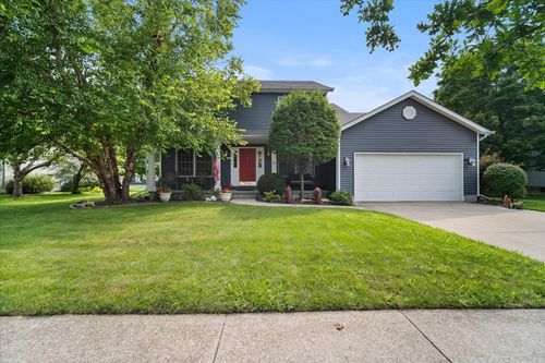 7 Swan Lake Rd, Bloomington, IL, 61704-1277 | Card Image