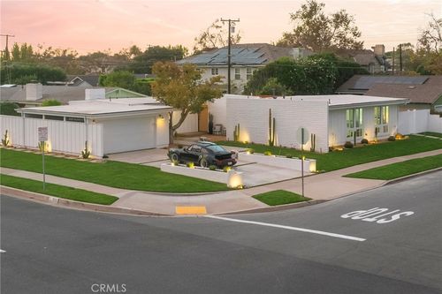 3391 Rossmoor Way, Rossmoor, CA, 90720-4344 | Card Image