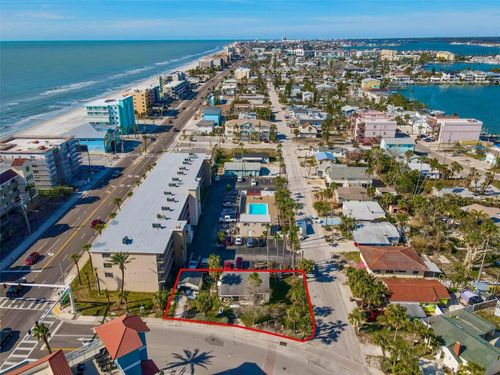 40 140th Ave E, MADEIRA BEACH, FL, 33708-2203 | Card Image