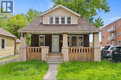 3185 Donnelly St, Windsor, ON, N9C1M3 | Card Image