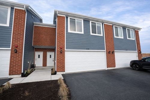 1128-1128 Gillespie Ln, Yorkville, IL, 60560-6701 | Card Image