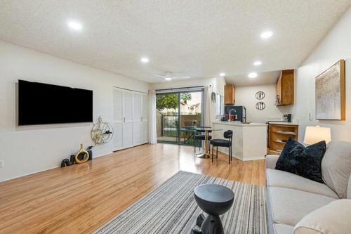 apt-m4115-5300 E Waverly Dr, Palm Springs, CA, 92264-6179 | Card Image