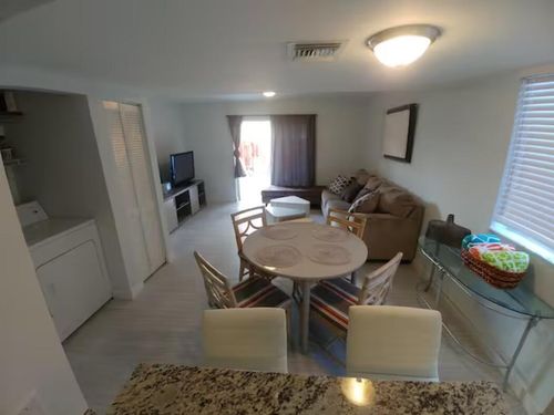 4-2261 Ne 171st St, North Miami Beach, FL, 33160-5700 | Card Image