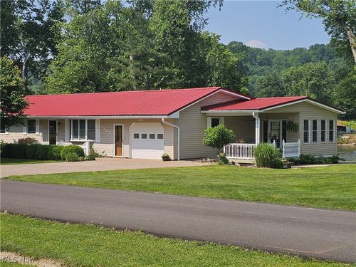 7261 Austin Drive, Mcconnelsville, OH, 43756 | Card Image