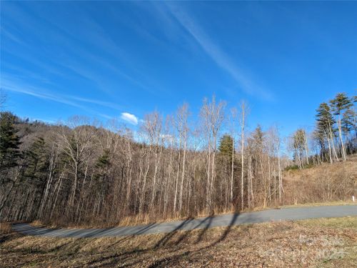 10-27 Bent Branch Ln, Asheville, NC, 28804-0079 | Card Image