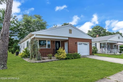2 Ashcroft Ln, Toms River, NJ, 08757-6101 | Card Image