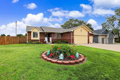 2545 S Denene St, Wichita, KS, 67215 | Card Image