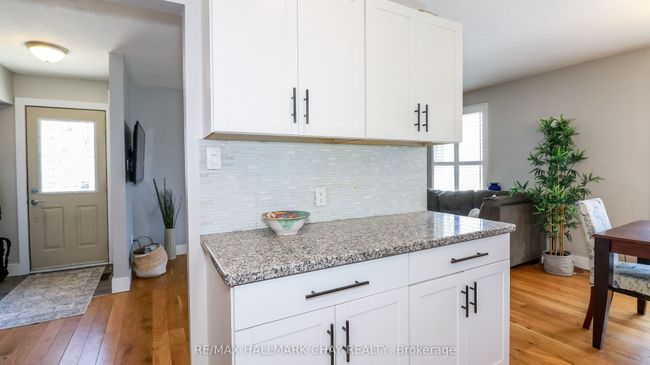 51 Christie Cres, House other with 4 bedrooms, 2 bathrooms and 4 parking in Barrie ON | Image 17