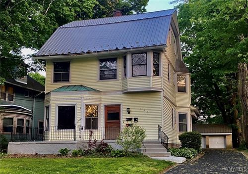 204 Union St, Hamburg, NY, 14075-4965 | Card Image