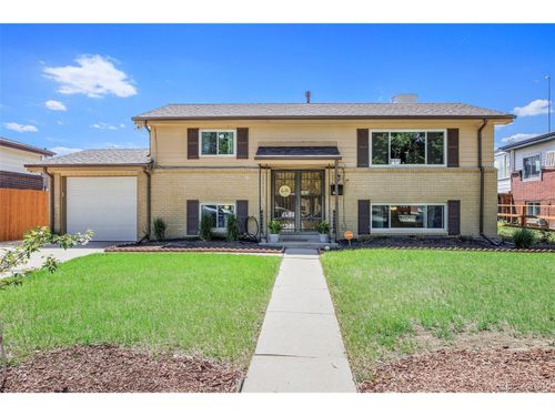 3065 Zion St, Aurora, CO, 80011-2205 | Card Image