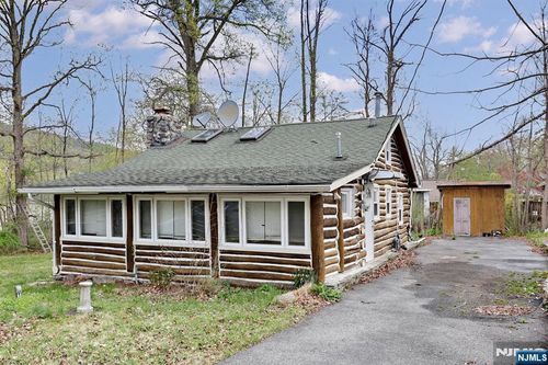 10 Echo Lane, West Milford, NJ, 07480 | Card Image