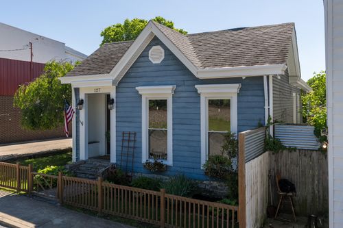 127 Main St, Sadieville, KY, 40370-9575 | Card Image