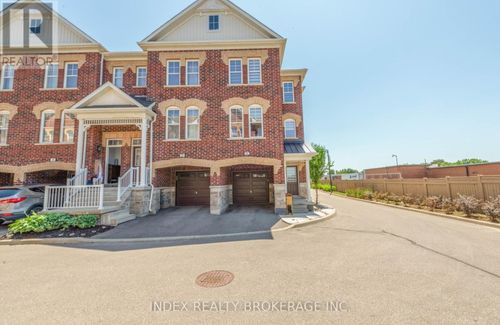 10 Porter Avenue, Vaughan (West Woodbridge), ON, L6L0H1 | Card Image