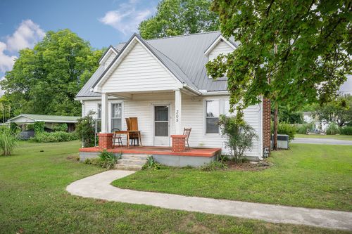 305 W Sparta St, Mcminnville, TN, 37110-2637 | Card Image