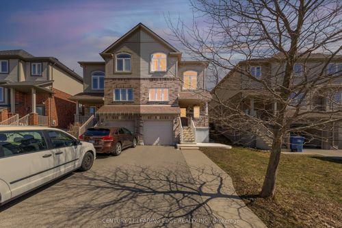 47 Oakes Cres, Guelph, ON, N1E0J6 | Card Image