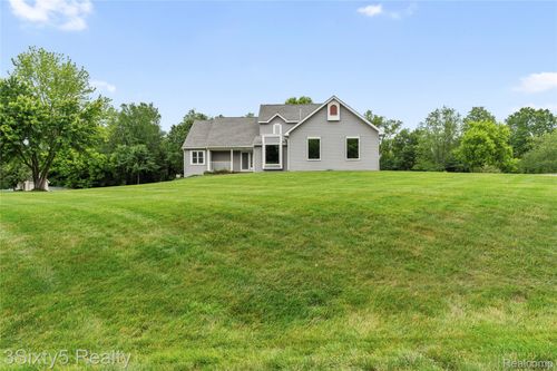 12130 Heather Ct, Davisburg, MI, 48350-1653 | Card Image