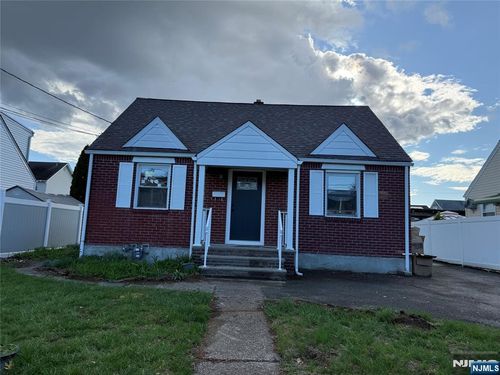 595 Elm Ave, Saddle Brook, NJ, 07663-4904 | Card Image