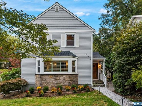 404 Alpine Ter, Ridgewood, NJ, 07450-1404 | Card Image