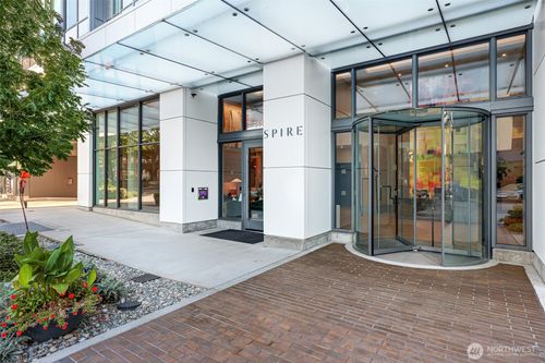 unit-2510-2510 6th Ave, Seattle, WA, 98121-5131 | Card Image