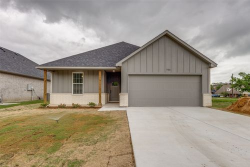 706 W Turner St, Wolfe City, TX, 75496-3358 | Card Image