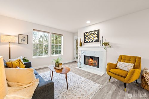 7201-2640 118th Ave Se, Bellevue, WA, 98005-8102 | Card Image