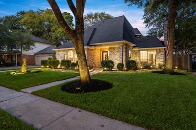 15030 Prairie Rose Drive, House other with 4 bedrooms, 2 bathrooms and null parking in Houston TX | Image 2