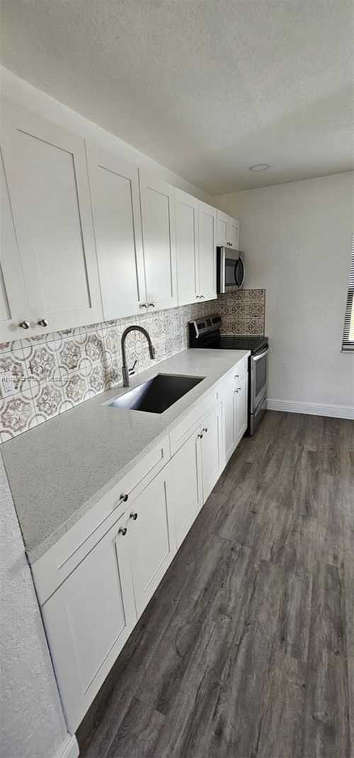 915 Avenue M, Fort Pierce, FL, 34950-7639 | Card Image