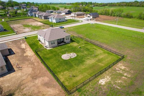 1814 Woodward Cir, Raymore, MO, 64083-8785 | Card Image