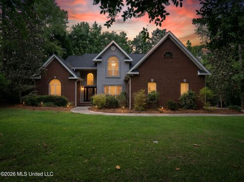 17 Stonecrest, Hattiesburg, MS, 39402 | Card Image