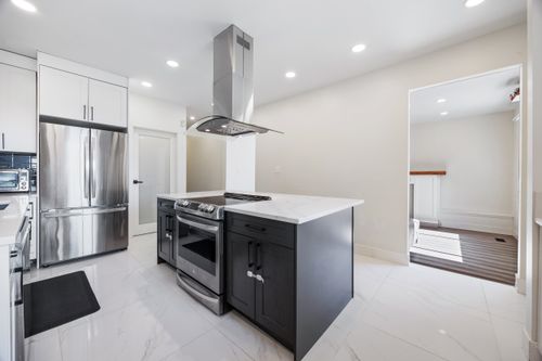 8085 10th Ave, Burnaby, BC, V3N2S4 | Card Image