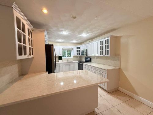 207-2210 Taylor St, Hollywood, FL, 33020-7404 | Card Image
