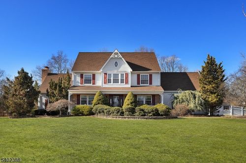 8 Bronson Way, Skillman, NJ, 08558-1647 | Card Image