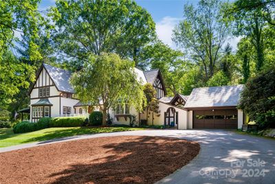 384 Vanderbilt Road, House other with 6 bedrooms, 5 bathrooms and null parking in Asheville NC | Image 2