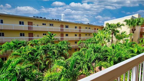 n314-7910 Camino Real, Miami, FL, 33143-6712 | Card Image