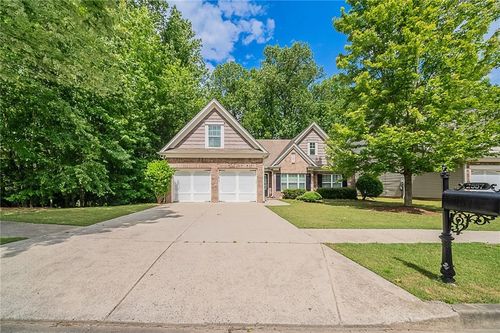 2557 Woodford Ln, Buford, GA, 30519-6114 | Card Image