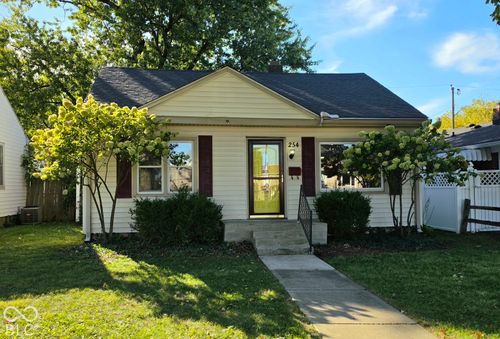 254 6th Ave, Beech Grove, IN, 46107-1336 | Card Image