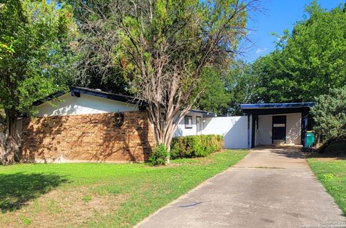 12313 Trailing Oaks St, Live Oak, TX, 78233-2817 | Card Image