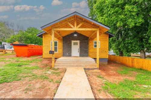 504 Austin Ave, Sheffield, AL, 35660-2722 | Card Image