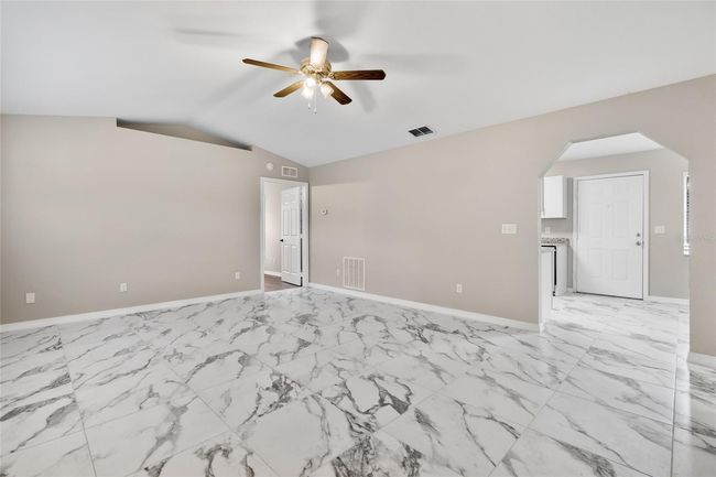 4250 Nw 26 Th Ter, House other with 3 bedrooms, 2 bathrooms and null parking in Ocala FL | Image 7