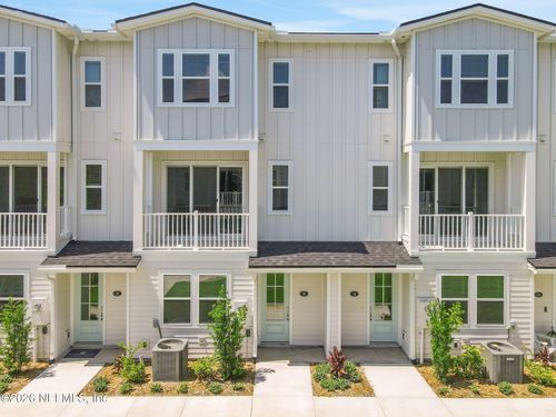 18 Beach Blvd, Jacksonville Beach, FL, 32250-6813 | Card Image