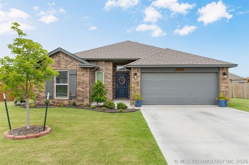 14964 S Poplar Pl, Glenpool, OK, 74033-3843 | Card Image