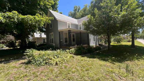 1131 Colorado St, Manhattan, KS, 66502-5538 | Card Image