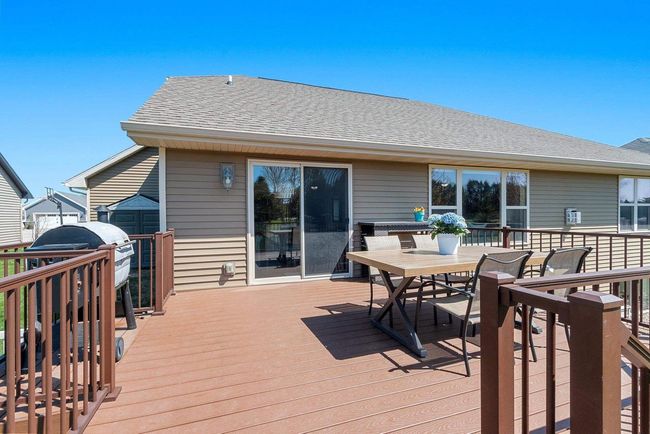 635 Pebblestone Circle, House other with 4 bedrooms, 4 bathrooms and null parking in HOBART WI | Image 41