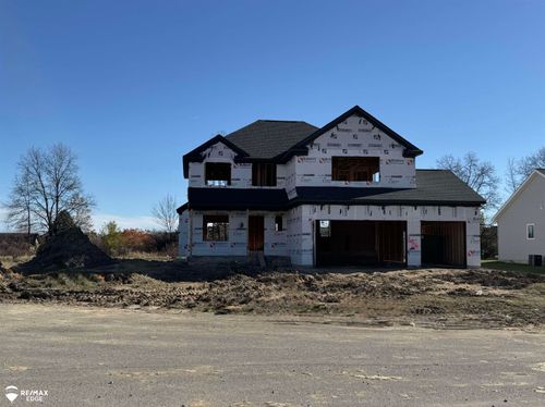 8018 Bradbury Ln, Grand Blanc, MI, 48439-7248 | Card Image