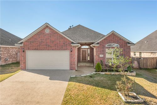 3916 Incourt Ln, College Station, TX, 77845-4194 | Card Image