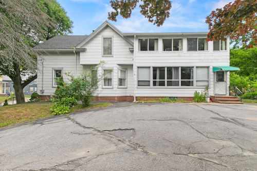 29 Orange St, Lewiston, ME, 04240-5529 | Card Image