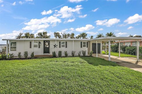 255-3896 Picciola Road, FRUITLAND PARK, FL, 34731 | Card Image