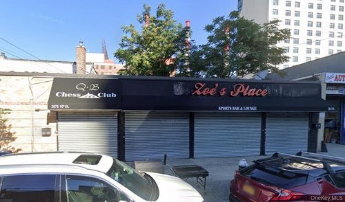 38-76 10th St, Long Island City, NY, 11101-6112 | Card Image