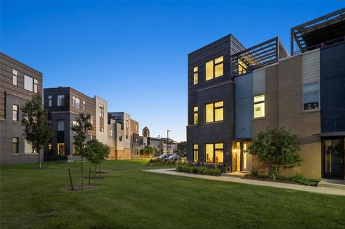 841 E 2nd St, Des Moines, IA, 50309-1889 | Card Image