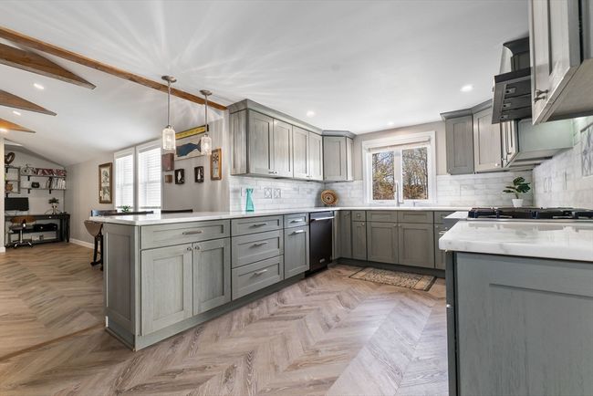 10 Hunter Dr, House other with 3 bedrooms, 2 bathrooms and 4 parking in Newburyport MA | Image 6
